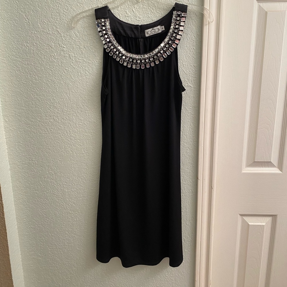 Black sleeveless tunic/dress beaded neckline